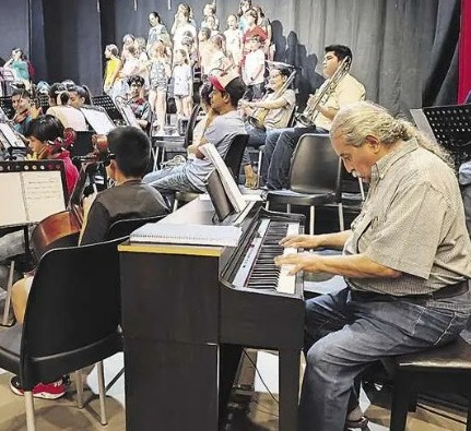 La Sinfónica Juvenil da vida a las canciones infantiles de Nicolás Suárez Eyzaguirre